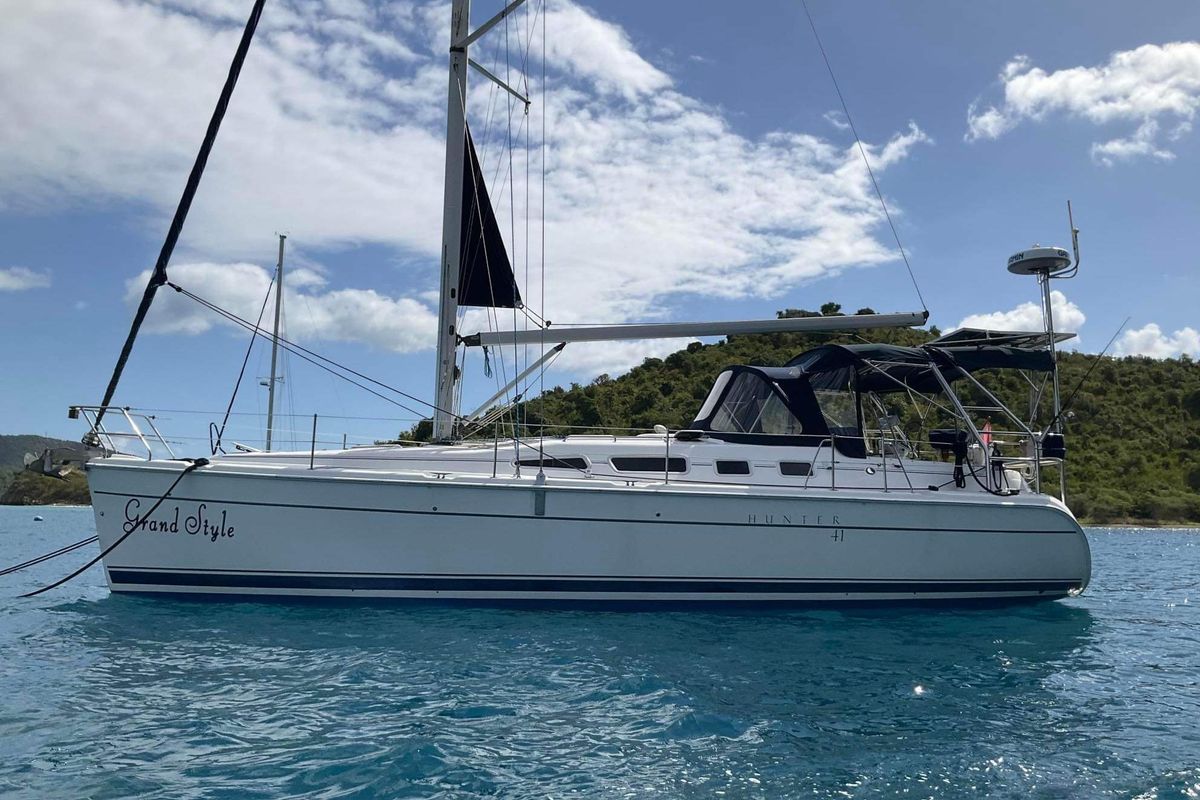 2004 Hunter 41 Aft Cockpit