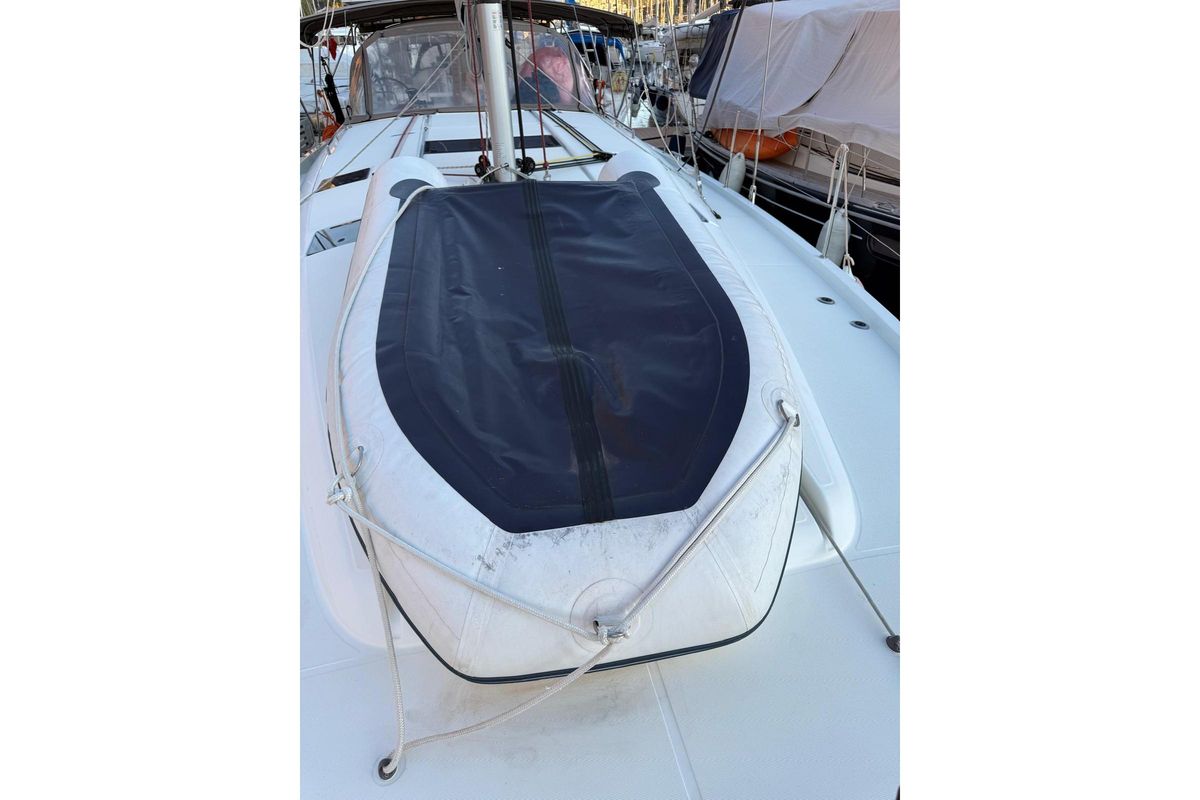 2022 Jeanneau Sun Odyssey 490