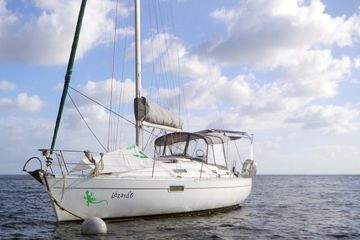 1997 Beneteau Oceanis 321 Boats