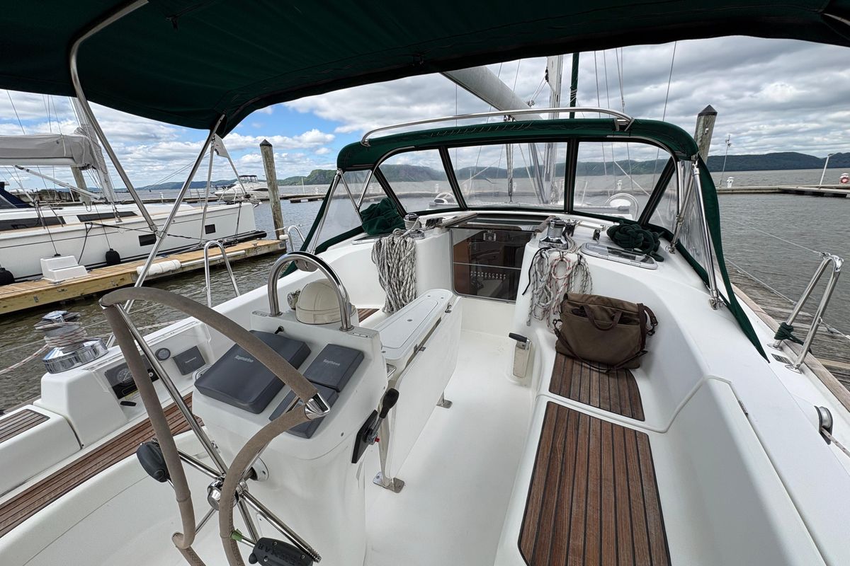 2003 Beneteau 423