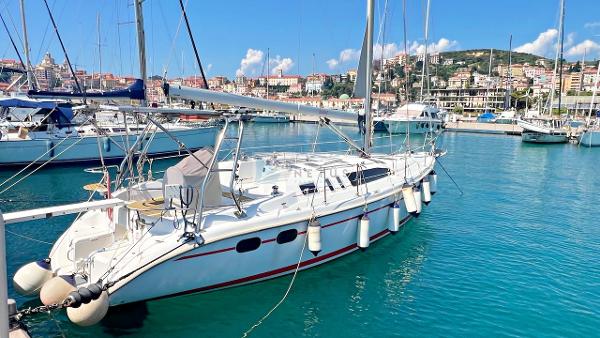2001 Hunter 380