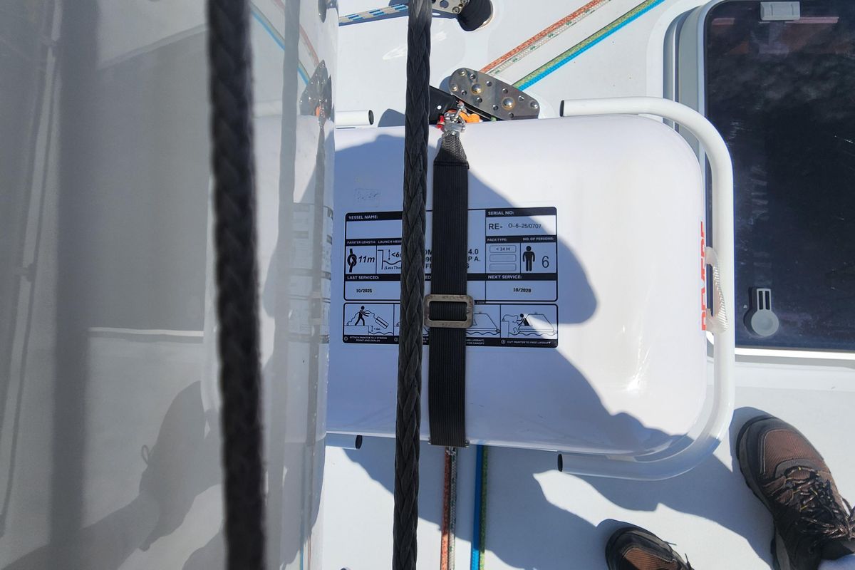 1996 Waterline 60 Pilothouse