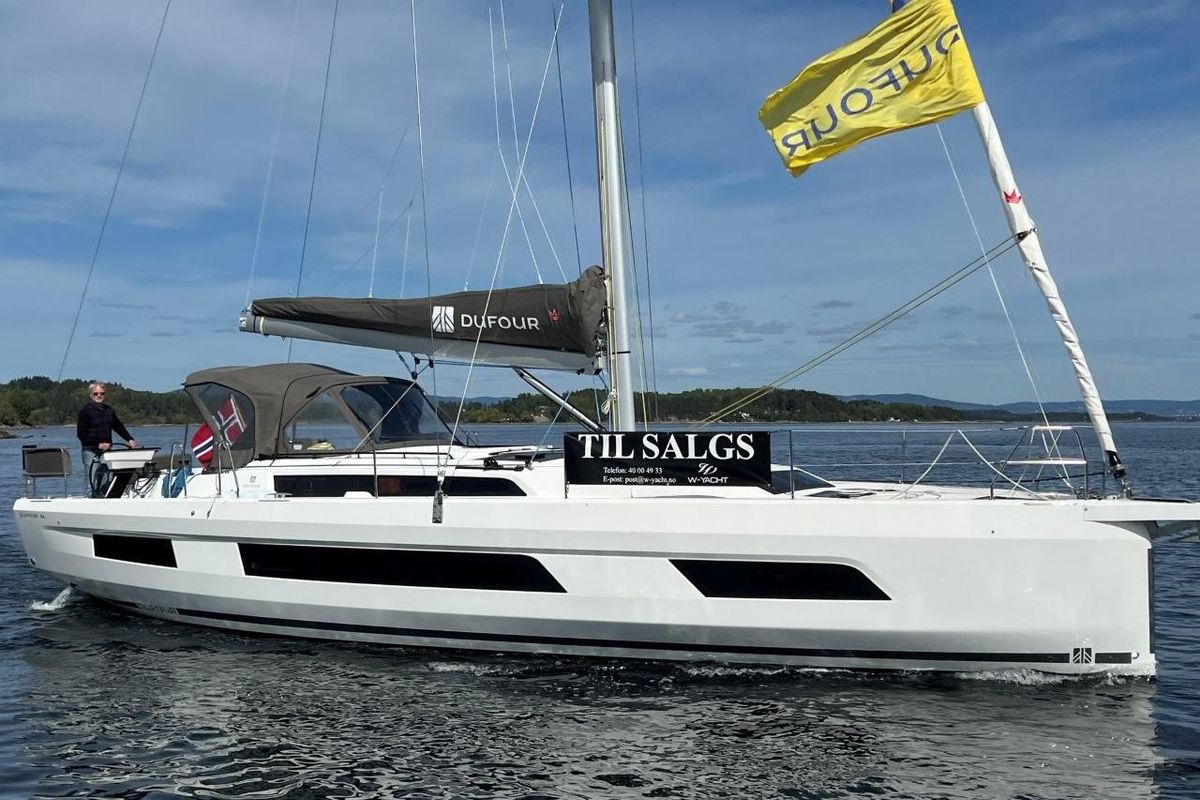 2024 Dufour 44