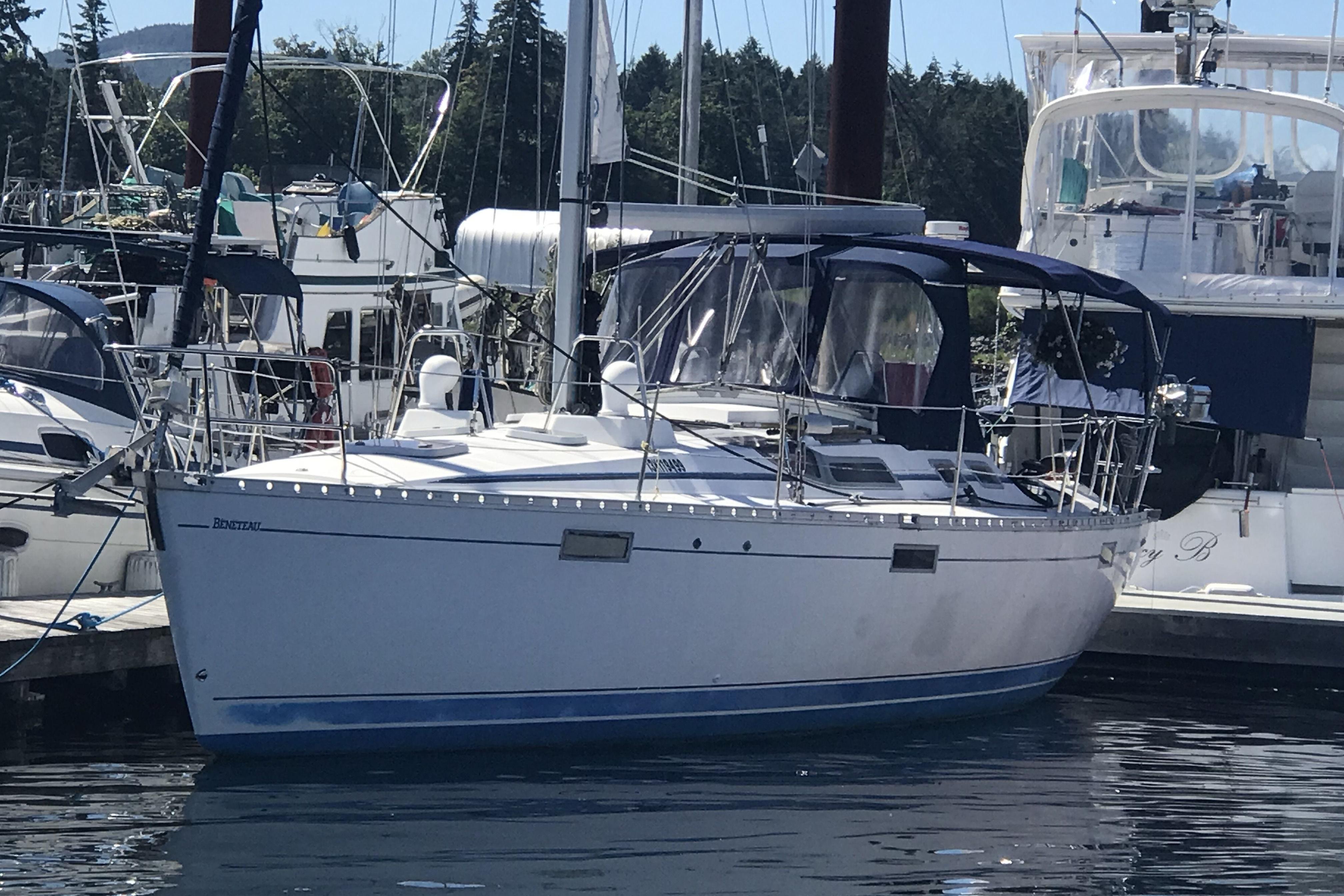 1993 Beneteau Oceanis 390 for sale in Nanaimo, British Columbia, Canada