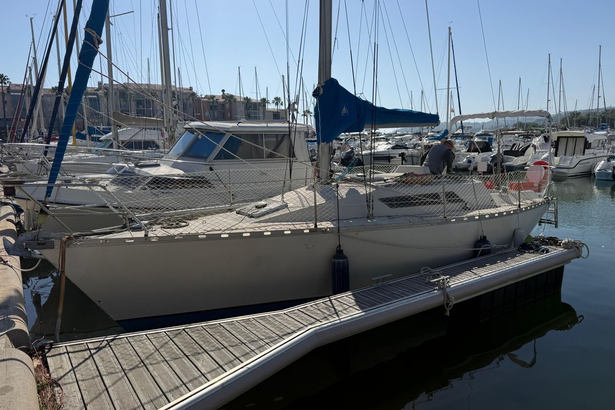 1983 Beneteau First 32