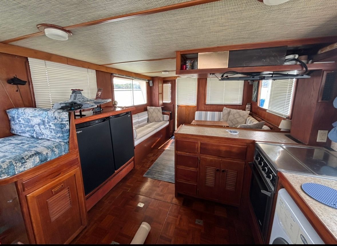 1978 Marine Trader 40 Europa