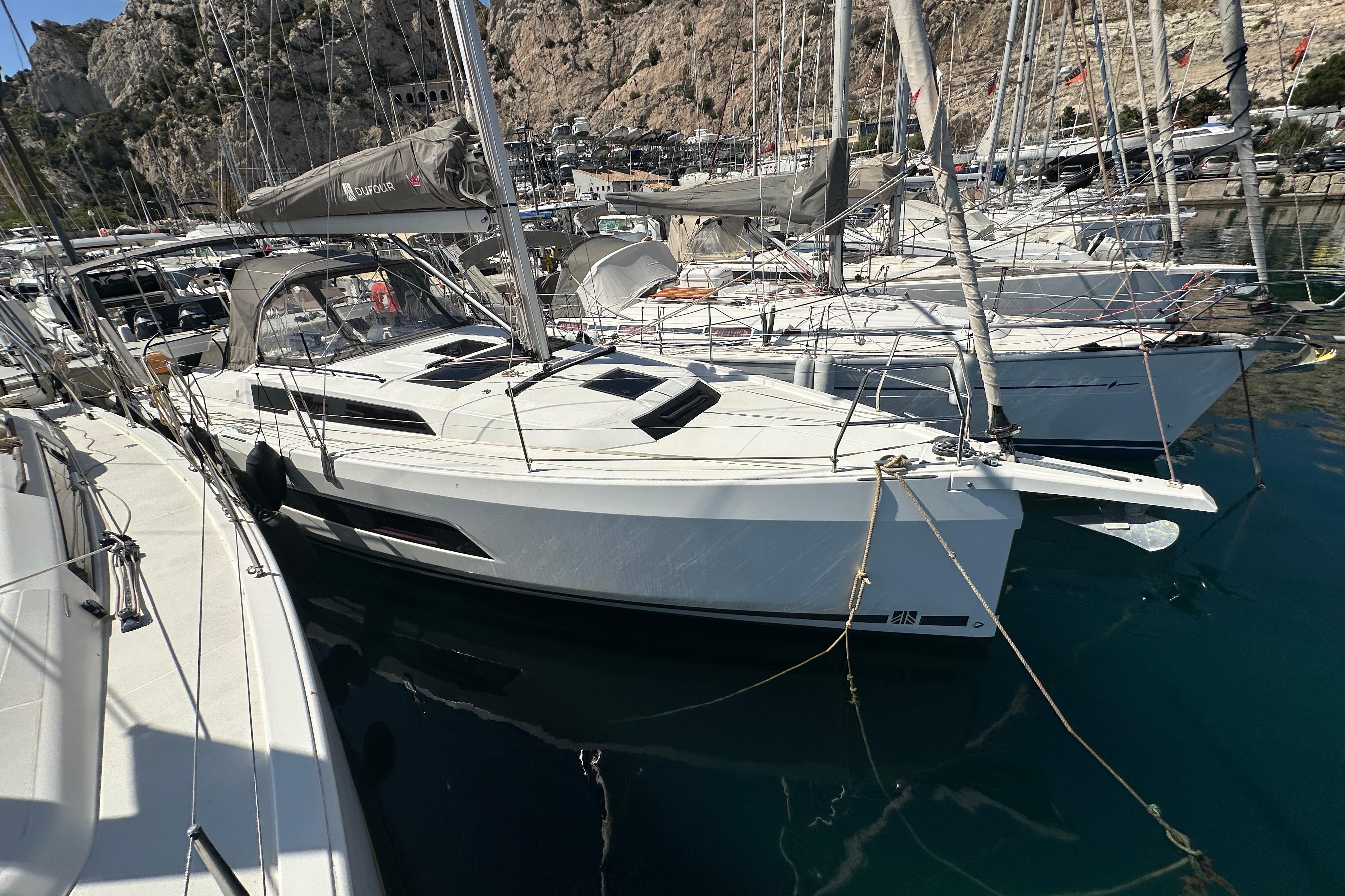 2024 Dufour 37 Boats