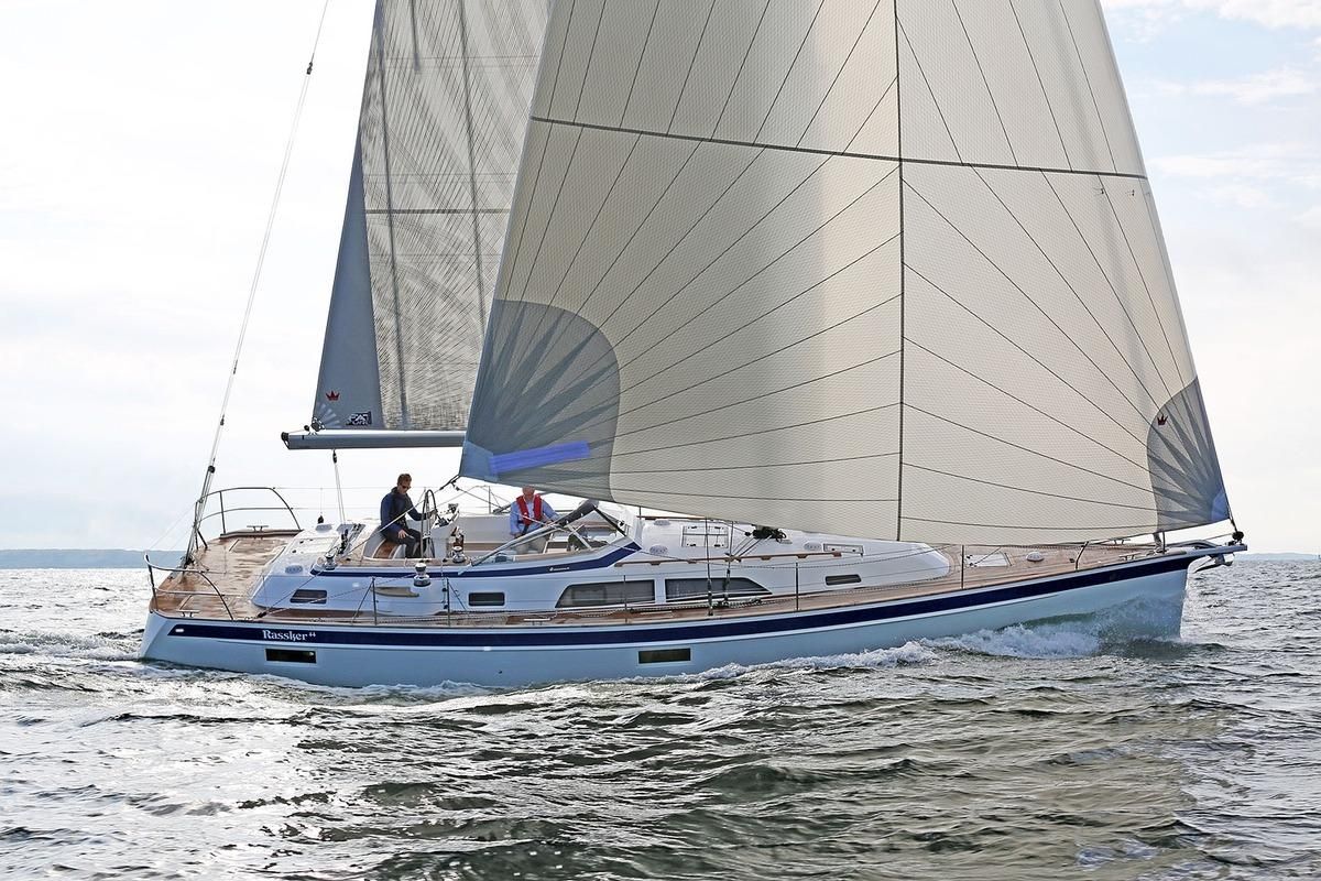 2021 Hallberg-Rassy 44