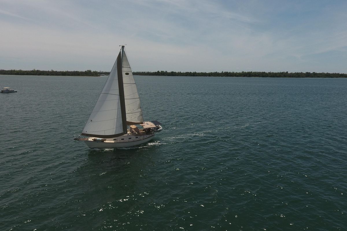 1994 Island Packet 35