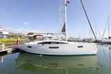 2018 Bavaria Vision 42
