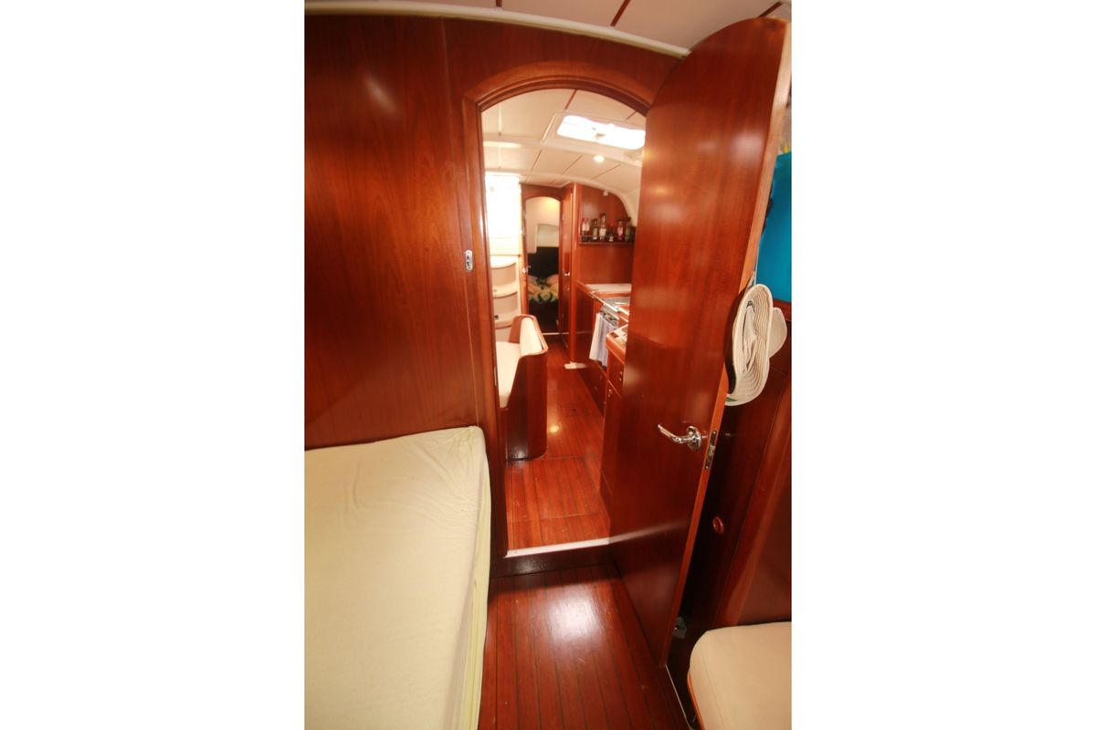 1998 Beneteau Oceanis Clipper 411