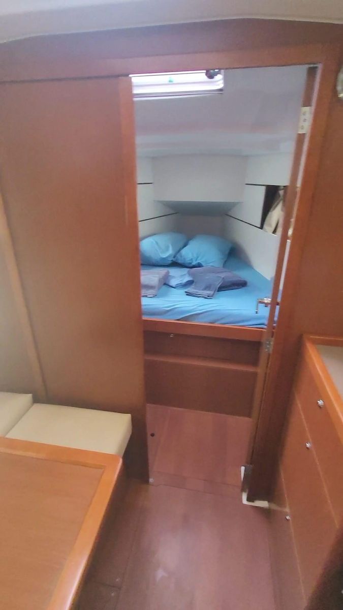 2017 Beneteau Oceanis 35.1