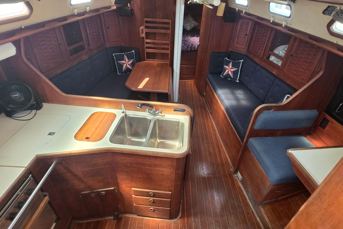 1988 Sabre 38